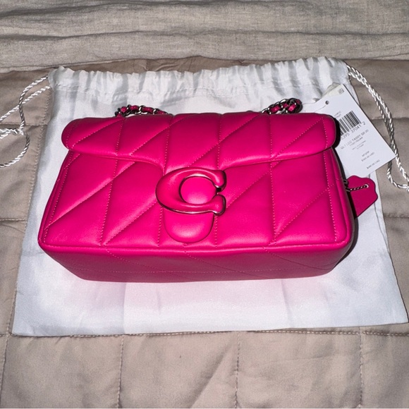 NWT Coach Quilted Tabby 20 Crossbody Bag in Dragonfruit - Picture 2 of 6